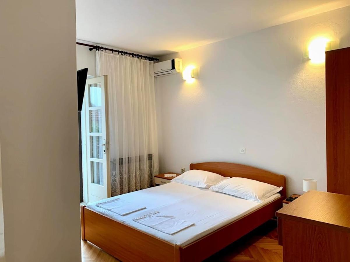 Obradovic Rooms & Apartments Makarska Luaran gambar
