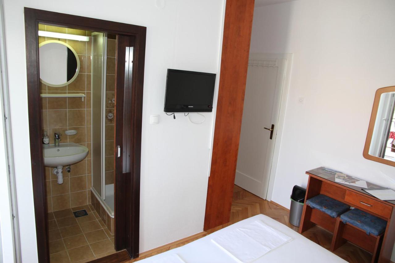 Obradovic Rooms & Apartments Makarska Luaran gambar