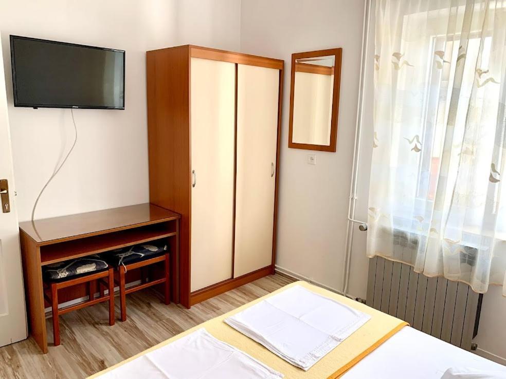 Obradovic Rooms & Apartments Makarska Luaran gambar