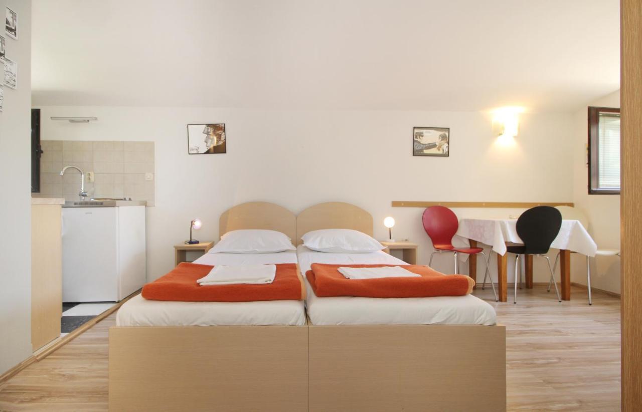 Obradovic Rooms & Apartments Makarska Luaran gambar